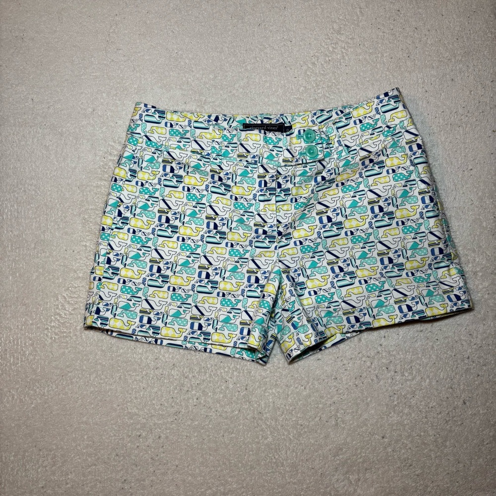 Vineyard Vines Kentucky Derby whales all over design women’s short size 0